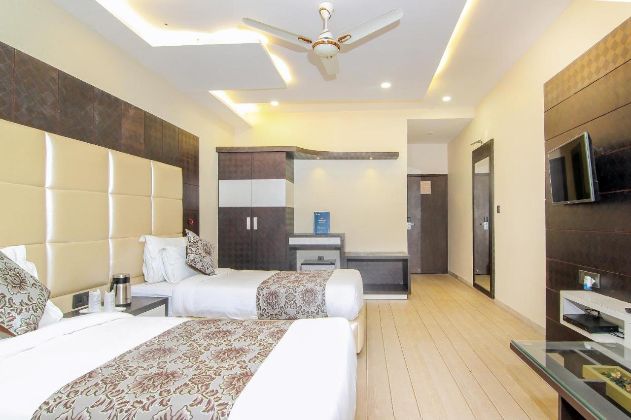 Hotel Moments Lucknow Exterior foto