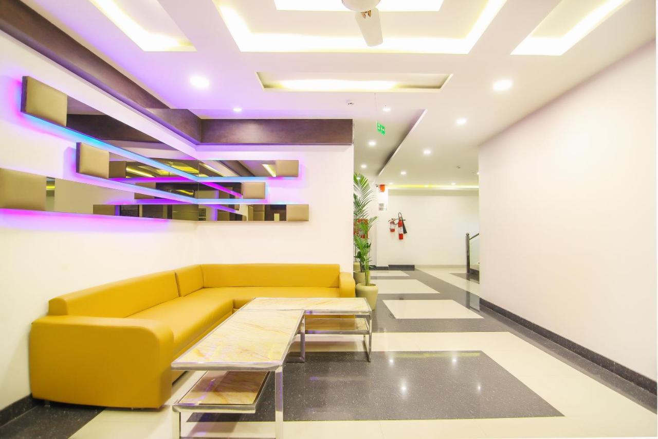 Hotel Moments Lucknow Exterior foto