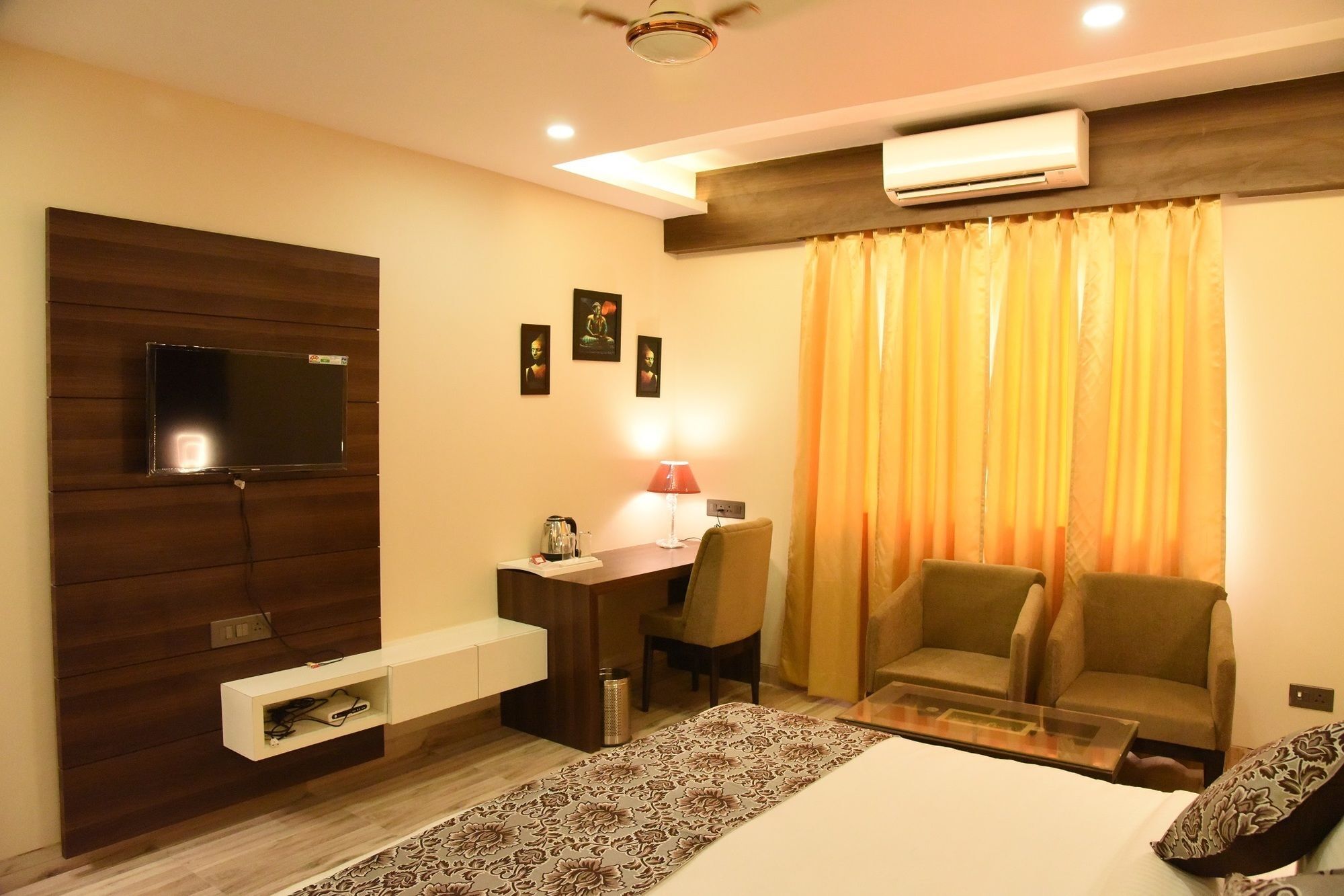 Hotel Moments Lucknow Exterior foto