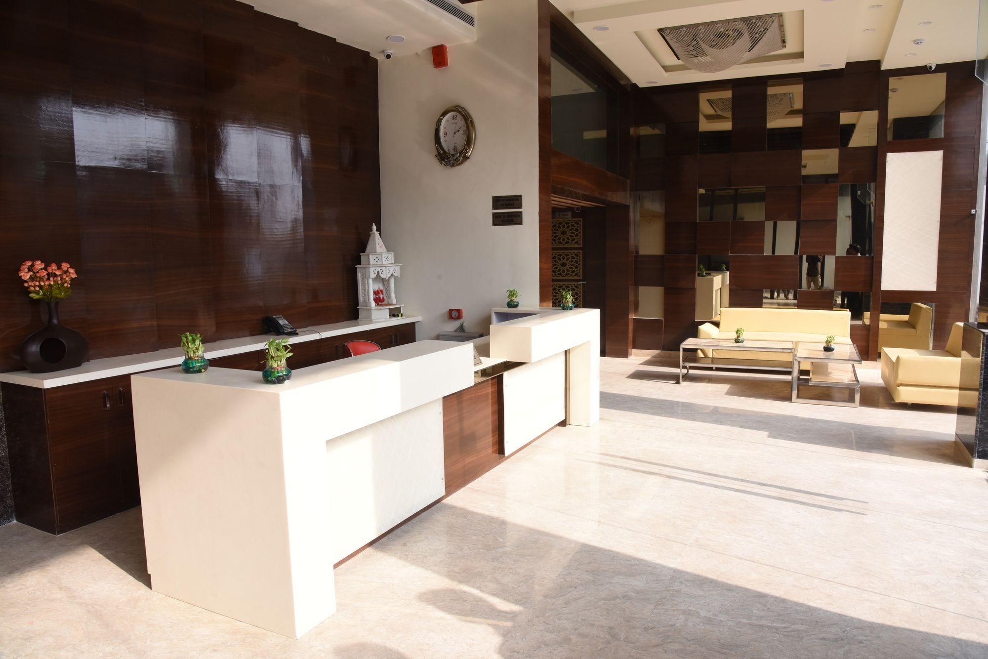 Hotel Moments Lucknow Exterior foto