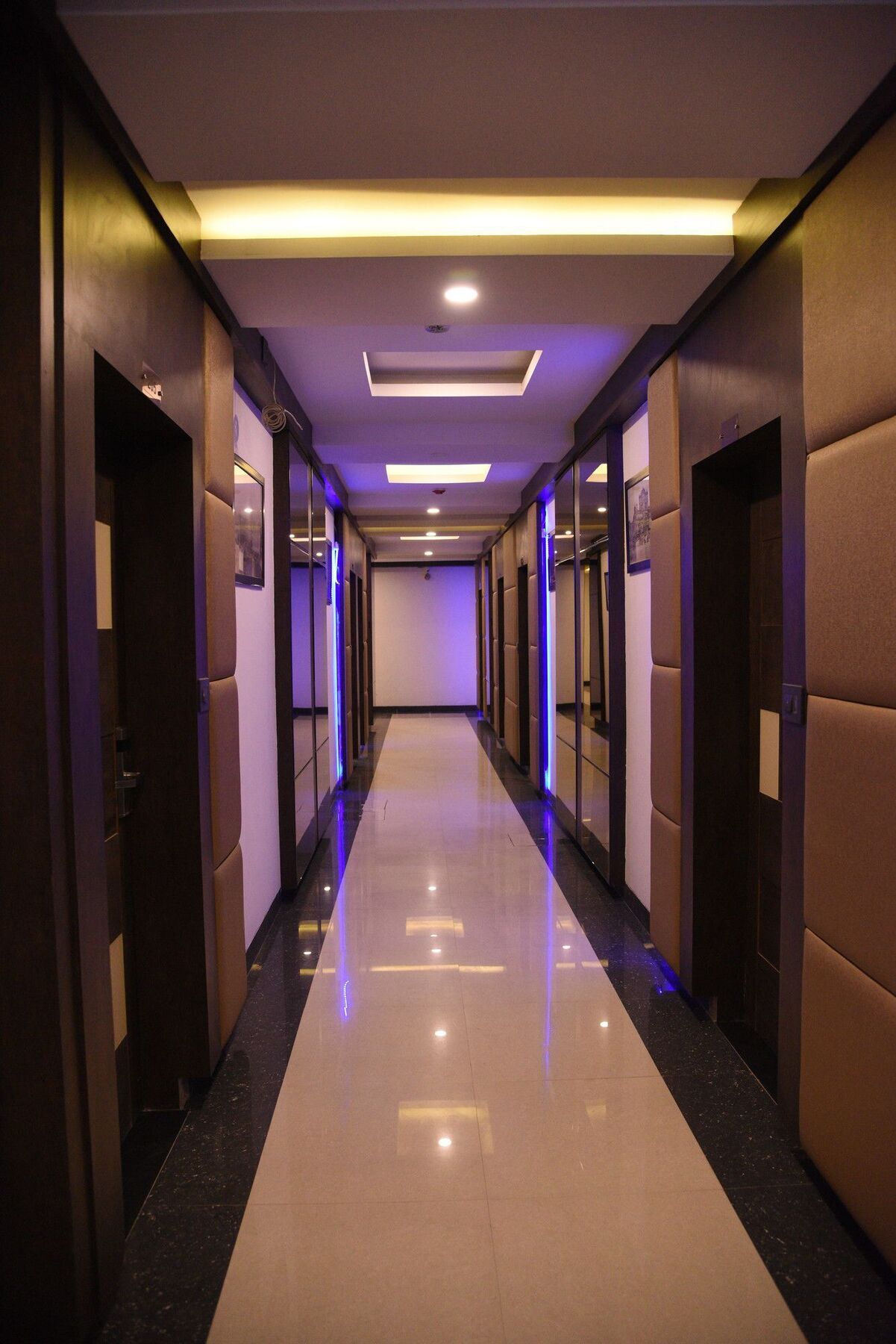 Hotel Moments Lucknow Exterior foto